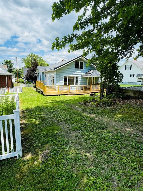 Connellsville, Pennsylvania 15425, United States, 3 Bedrooms Bedrooms, ,2 BathroomsBathrooms,Residential,Pending,55671