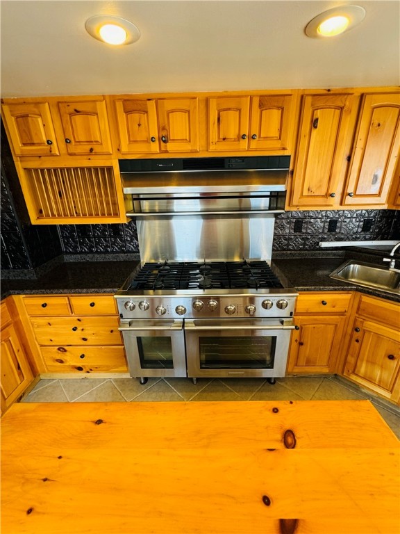 Connellsville, Pennsylvania 15425, United States, 3 Bedrooms Bedrooms, ,2 BathroomsBathrooms,Residential,Pending,55671