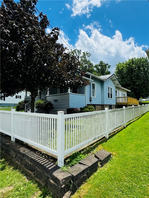 Connellsville, Pennsylvania 15425, United States, 3 Bedrooms Bedrooms, ,2 BathroomsBathrooms,Residential,Pending,55671