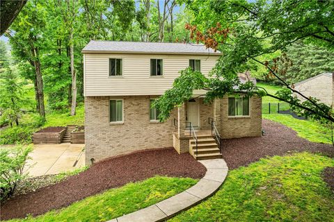 Homes For Sale - 3928 Murry Highlands Circle Cir<br/> Murrysville, PA 15668