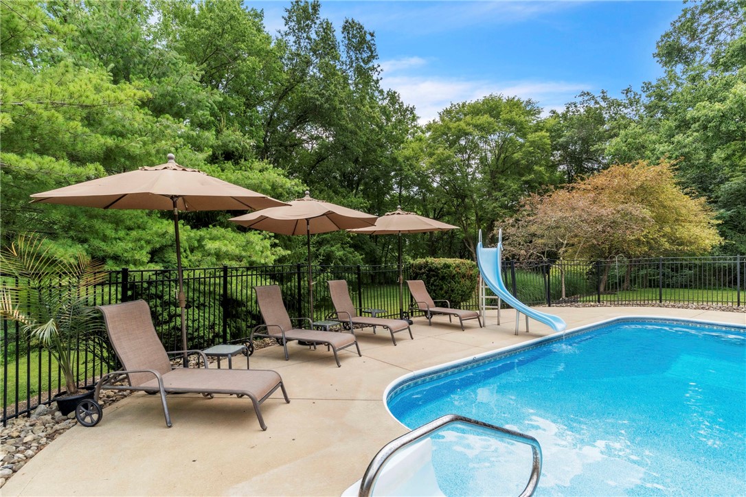 Cranberry Twp, Pennsylvania 16066, United States, 5 Bedrooms Bedrooms, ,5 BathroomsBathrooms,Residential,Active,168857