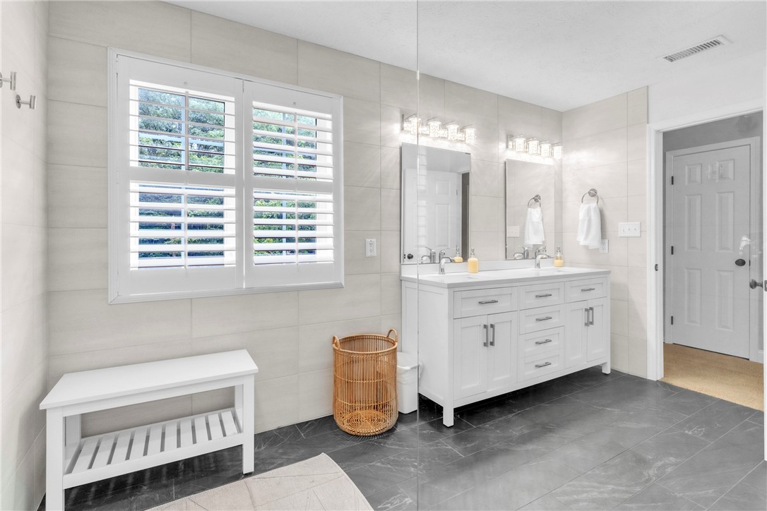 Cranberry Twp, Pennsylvania 16066, United States, 5 Bedrooms Bedrooms, ,5 BathroomsBathrooms,Residential,Active,168857