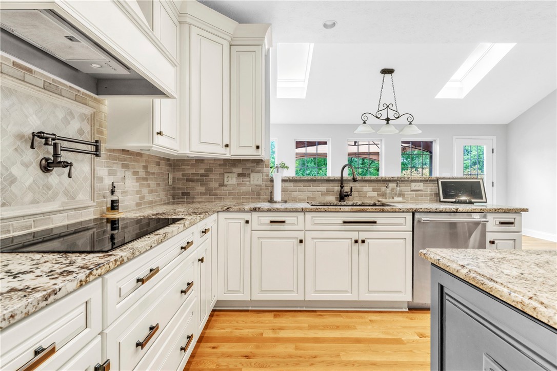 Cranberry Twp, Pennsylvania 16066, United States, 5 Bedrooms Bedrooms, ,5 BathroomsBathrooms,Residential,Active,168857