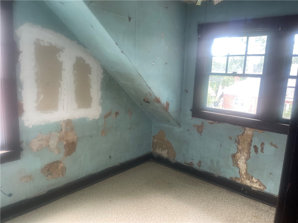 211 Pennsylvania Ave Ave, Clairton, Pennsylvania image 8