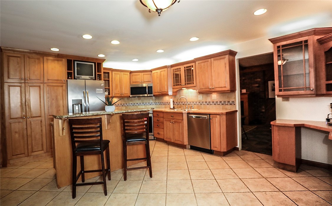 107 Great Oaks Dr