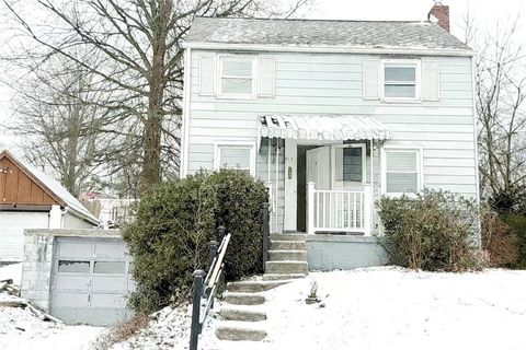 Photo of 617 Hamil Rd, Verona, PA 15147 (MLS # 1738145)