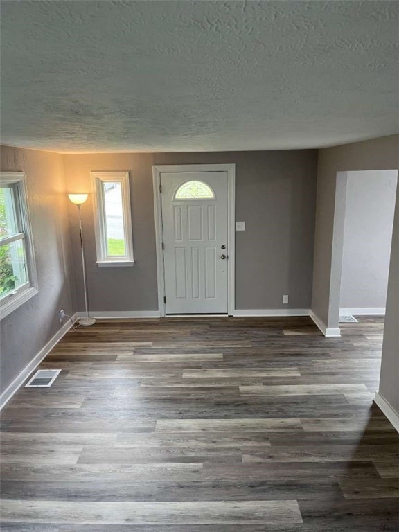 3309 Woodvue Dr Dr, Whitehall, Pennsylvania image 4