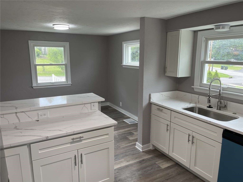 3309 Woodvue Dr Dr, Whitehall, Pennsylvania image 7