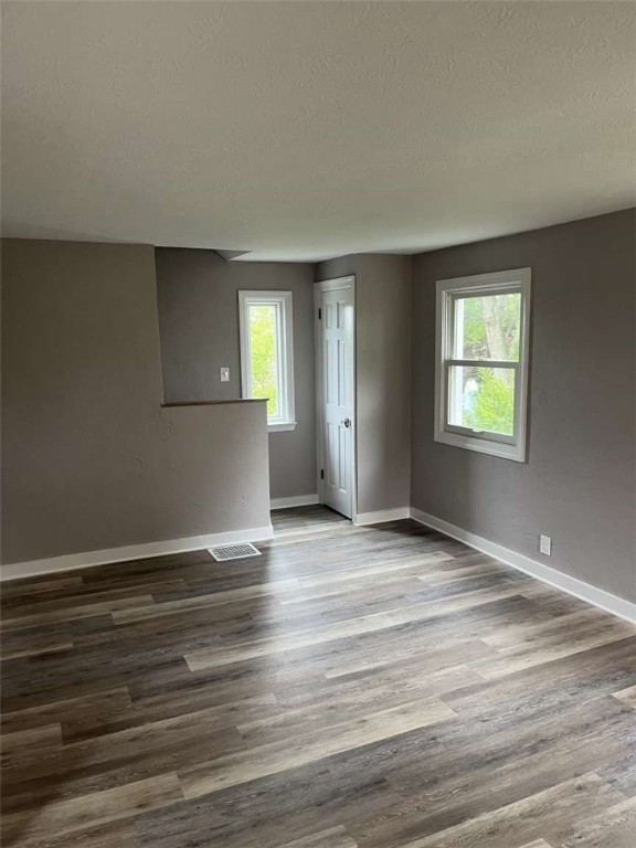 3309 Woodvue Dr Dr, Whitehall, Pennsylvania image 3