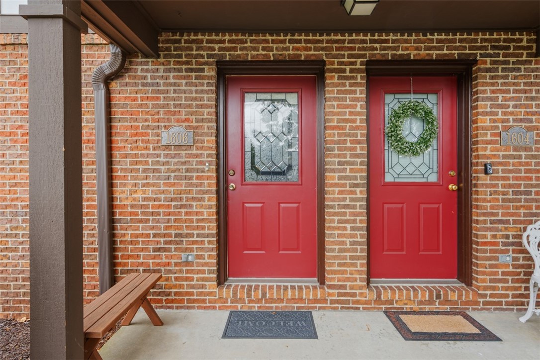 1606 Stone Mansion Drive