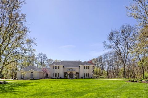 118 Lakeland Dr Adams Twp PA 16046