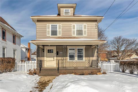 Photo for 1094 Turnpike St