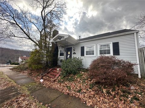Photo of 151 Walnut St, Beaver, PA 15009 (MLS # 1739058)