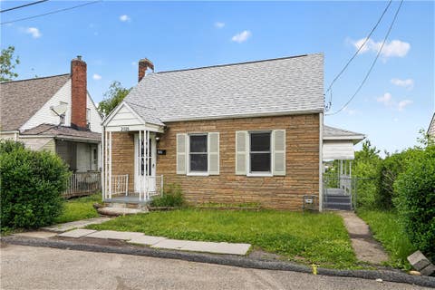 Homes For Sale - 2025 Allison St<br/> McKeesport, PA 15132