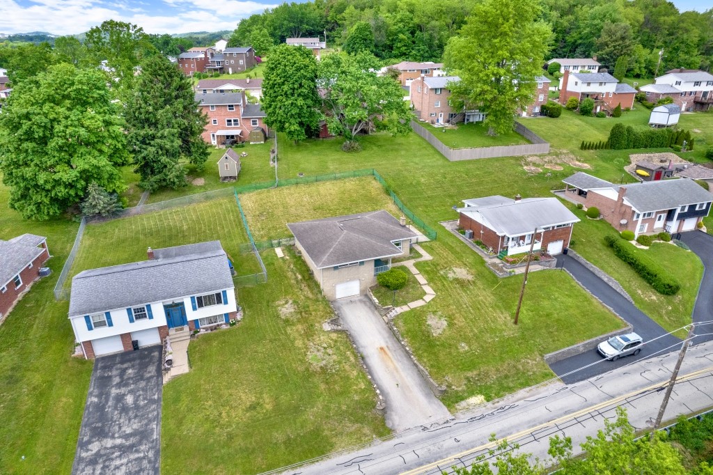 303 Pine Dr, New Stanton, Pennsylvania image 21