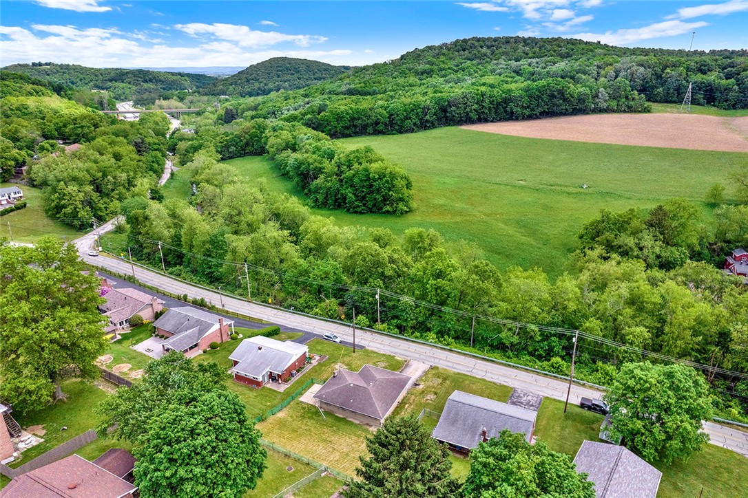 303 Pine Dr, New Stanton, Pennsylvania image 2