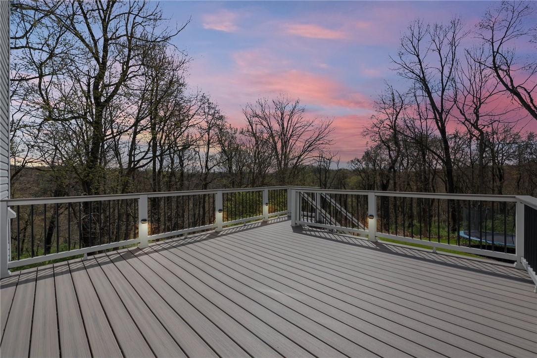 292 Crestmont
