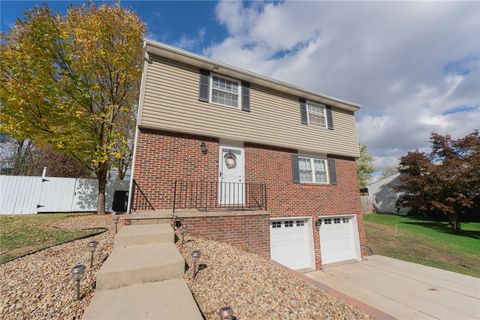 Photo of 115 Leatherbark Rd, Cranberry Twp, PA 16066 (MLS # 1725592)