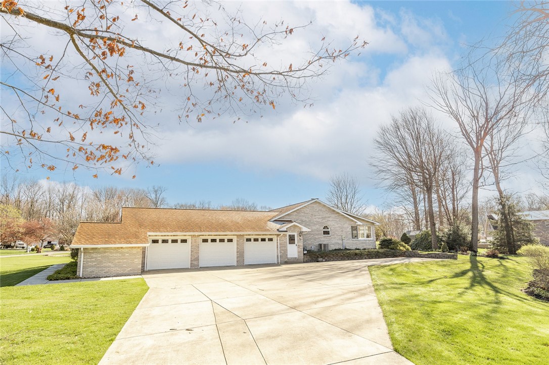 32 Dogwood Ln
