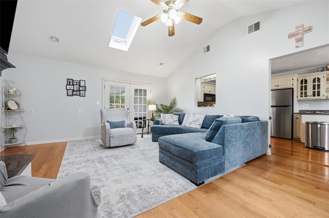 853 McElhaney Rd