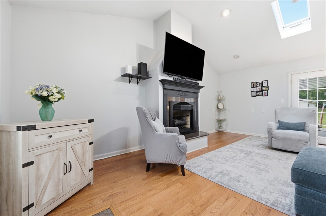 853 McElhaney Rd