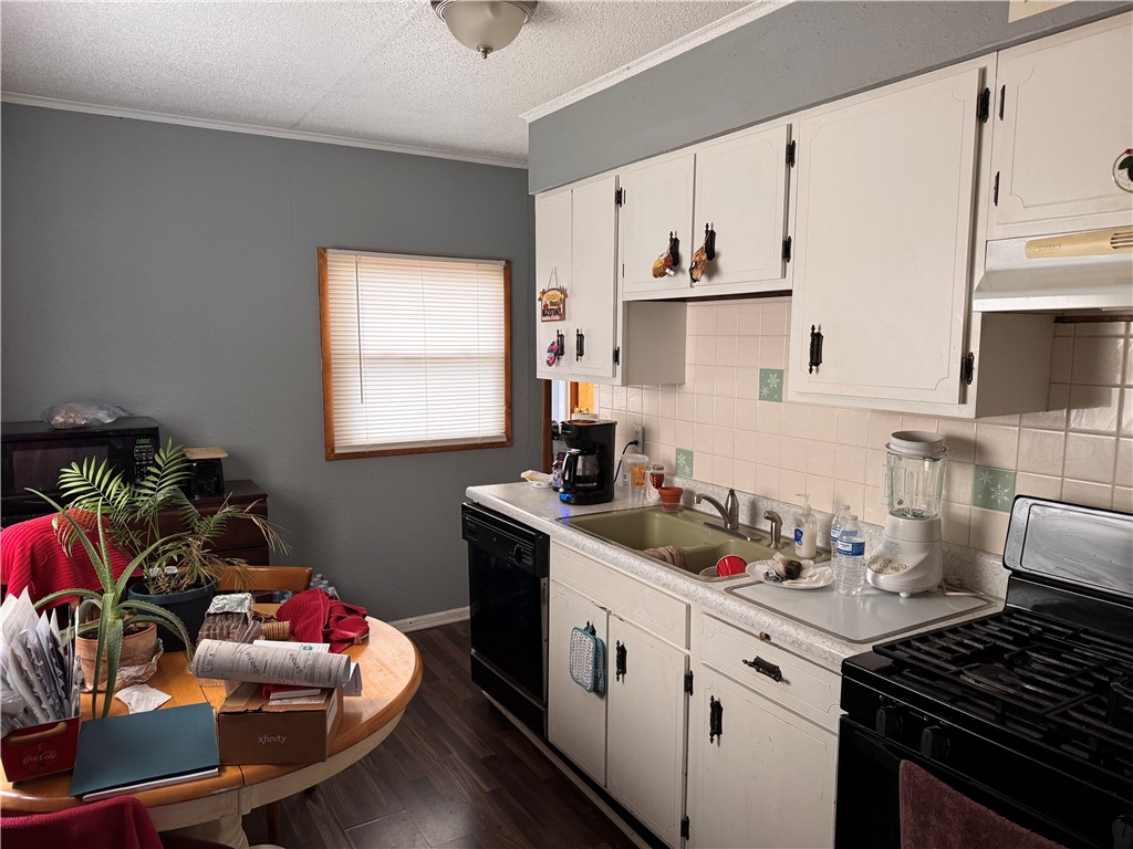 1525 6th Ave Ave, Beaver Falls, Pennsylvania image 4