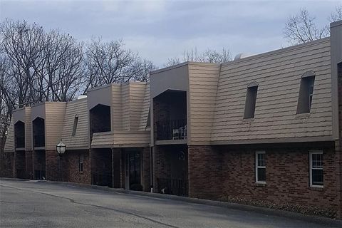 Photo of 609 Calais Dr #3208, Pittsburgh, PA 15237 (MLS # 1747257)