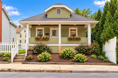 Photo for 466 Jackson St