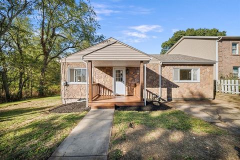 154 Sunset Blvd Center Twp PA 15001