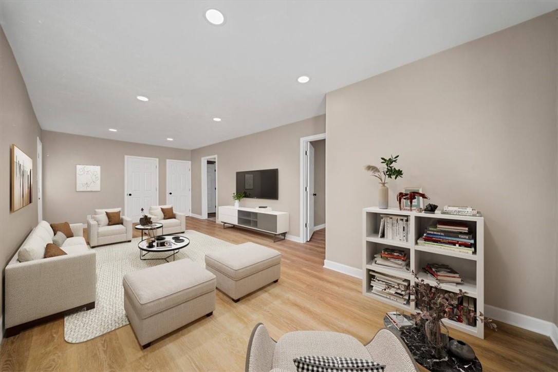 154 Sunset Blvd
