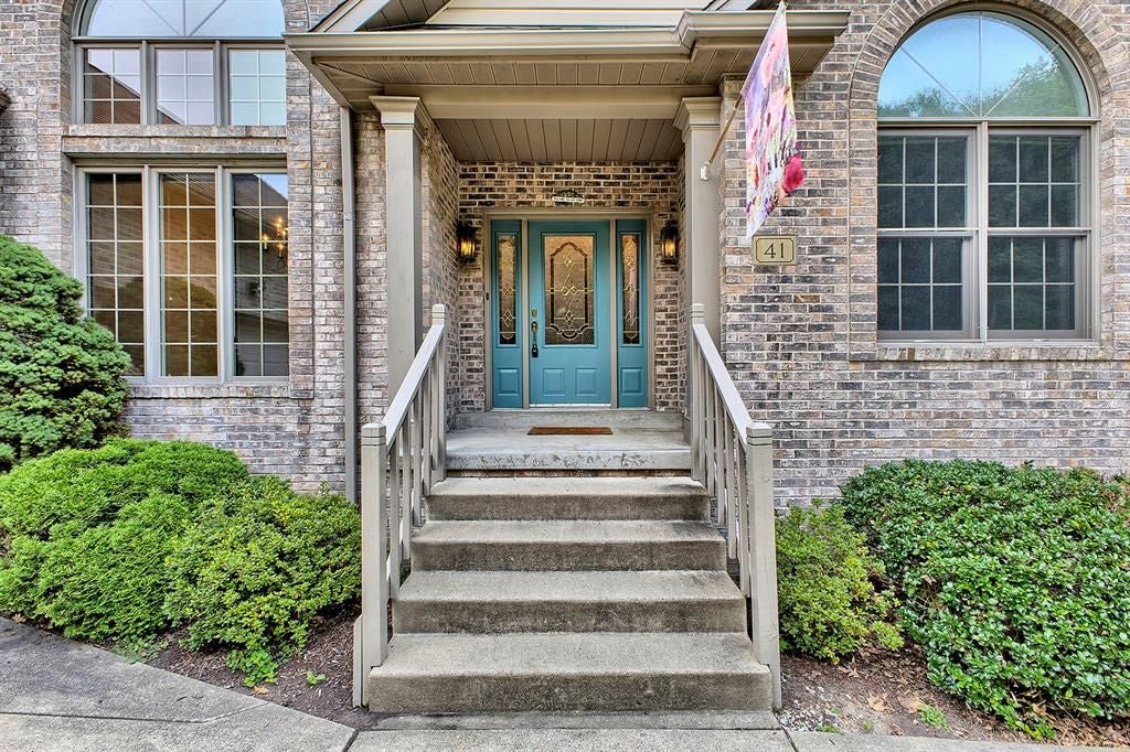 41 Brookdale Drive