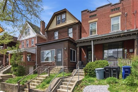 Photo of 3373 Parkview Ave, Pittsburgh, PA 15213 (MLS # 1749623)