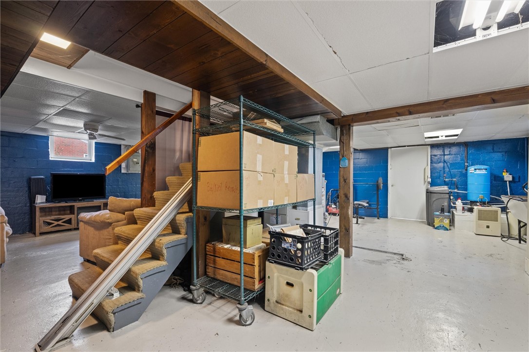 Winfield Twp, Pennsylvania 16023, United States, 3 Bedrooms Bedrooms, ,2 BathroomsBathrooms,Residential,Active,220262