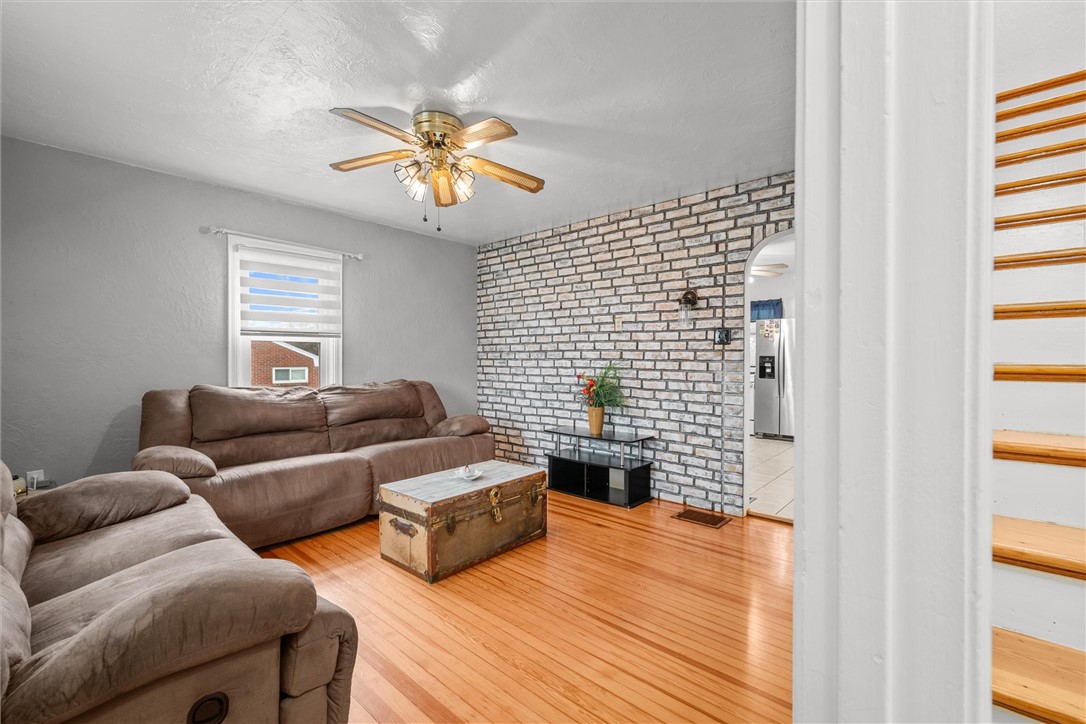 Winfield Twp, Pennsylvania 16023, United States, 3 Bedrooms Bedrooms, ,2 BathroomsBathrooms,Residential,Active,220262