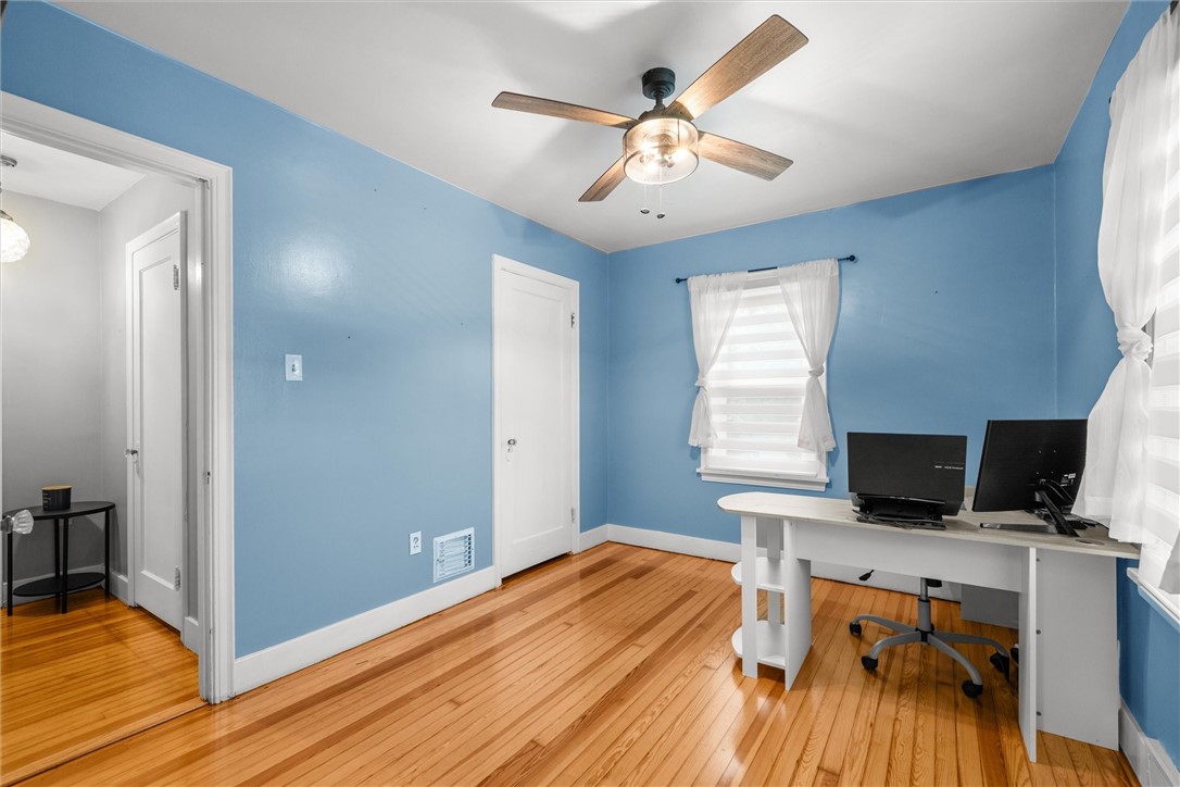 Winfield Twp, Pennsylvania 16023, United States, 3 Bedrooms Bedrooms, ,2 BathroomsBathrooms,Residential,Active,220262