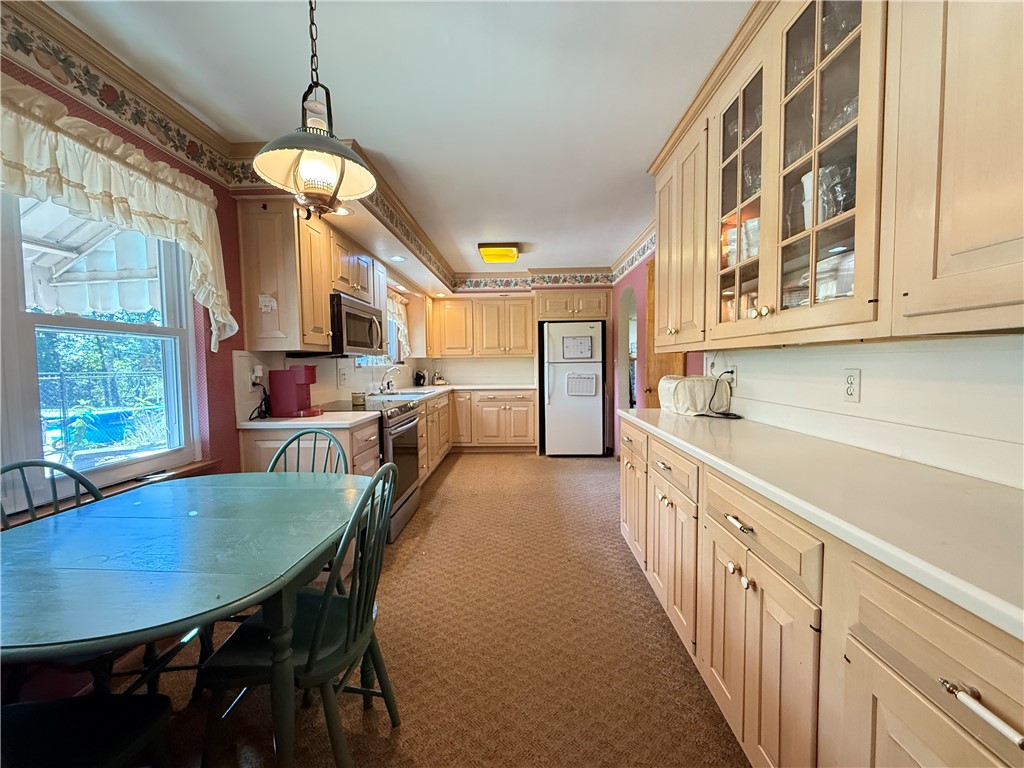 Hempfield Twp, Pennsylvania 16125, United States, 3 Bedrooms Bedrooms, ,3 BathroomsBathrooms,Residential,Active,221009