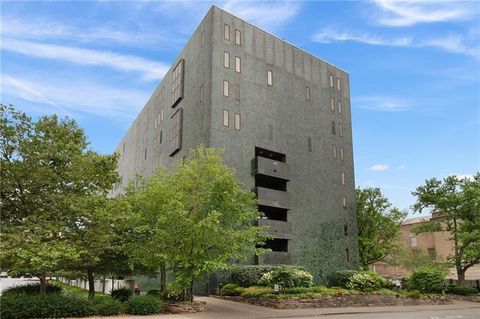 540 N Neville Street 405 Oakland PA 15213