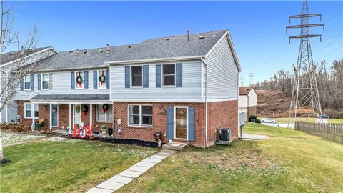 Photo of 147 Meadow Gap Dr, Monroeville, PA 15146 (MLS # 1735235)