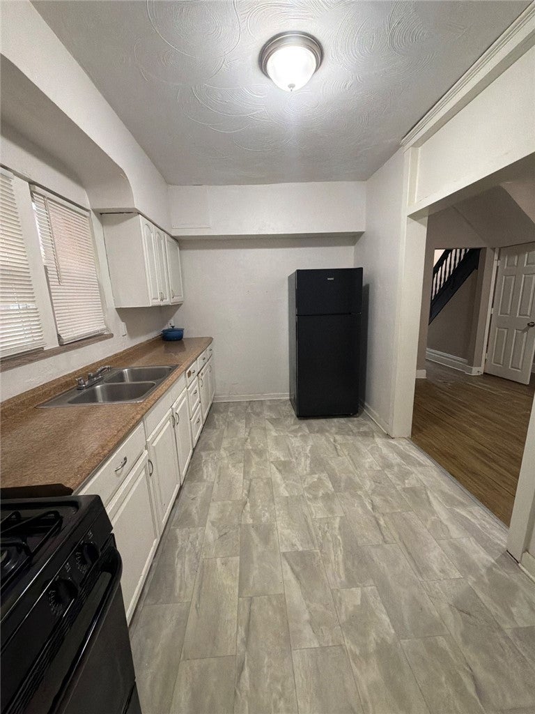 1839 Realty Ave