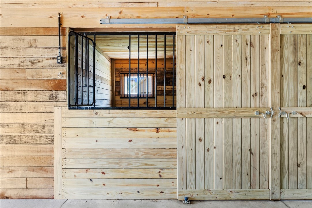 South Pymatuning Twp, Pennsylvania 16150, United States, 5 Bedrooms Bedrooms, ,4 BathroomsBathrooms,Residential,Active,55288