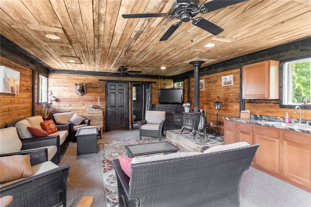 South Pymatuning Twp, Pennsylvania 16150, United States, 5 Bedrooms Bedrooms, ,4 BathroomsBathrooms,Residential,Active,55288