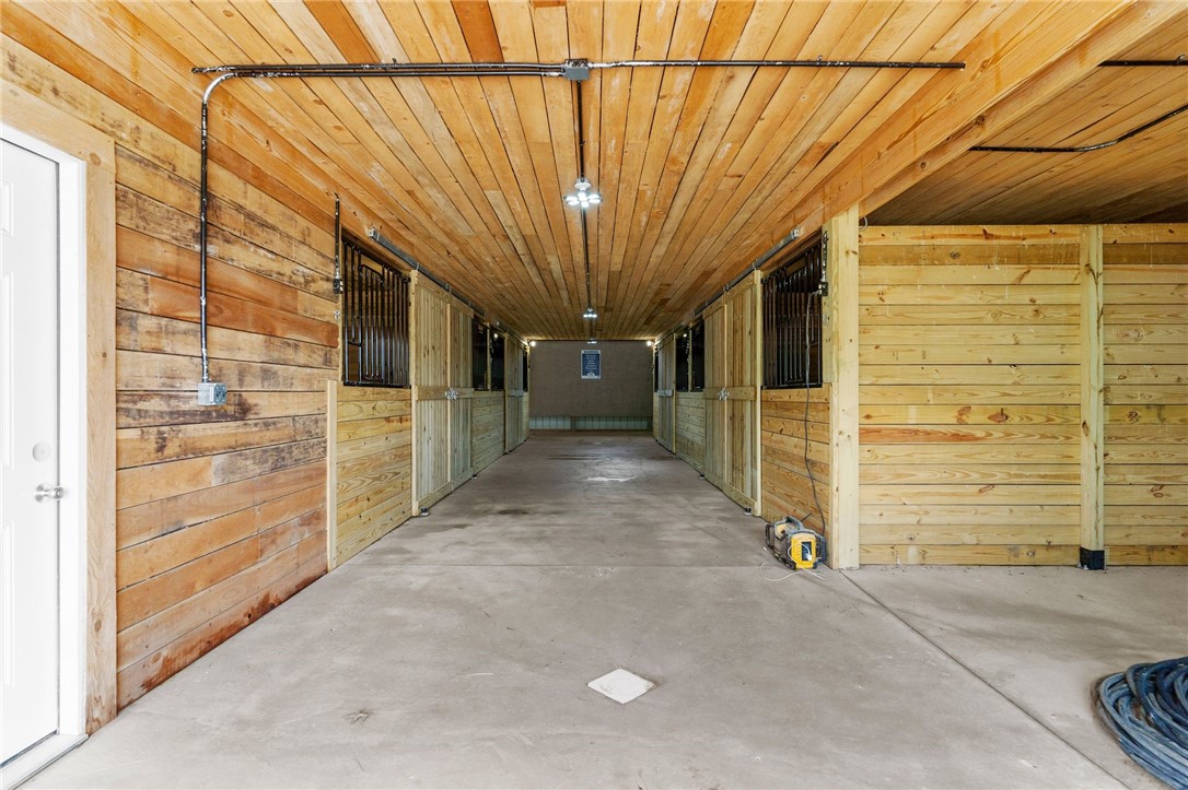 South Pymatuning Twp, Pennsylvania 16150, United States, 5 Bedrooms Bedrooms, ,4 BathroomsBathrooms,Residential,Active,55288