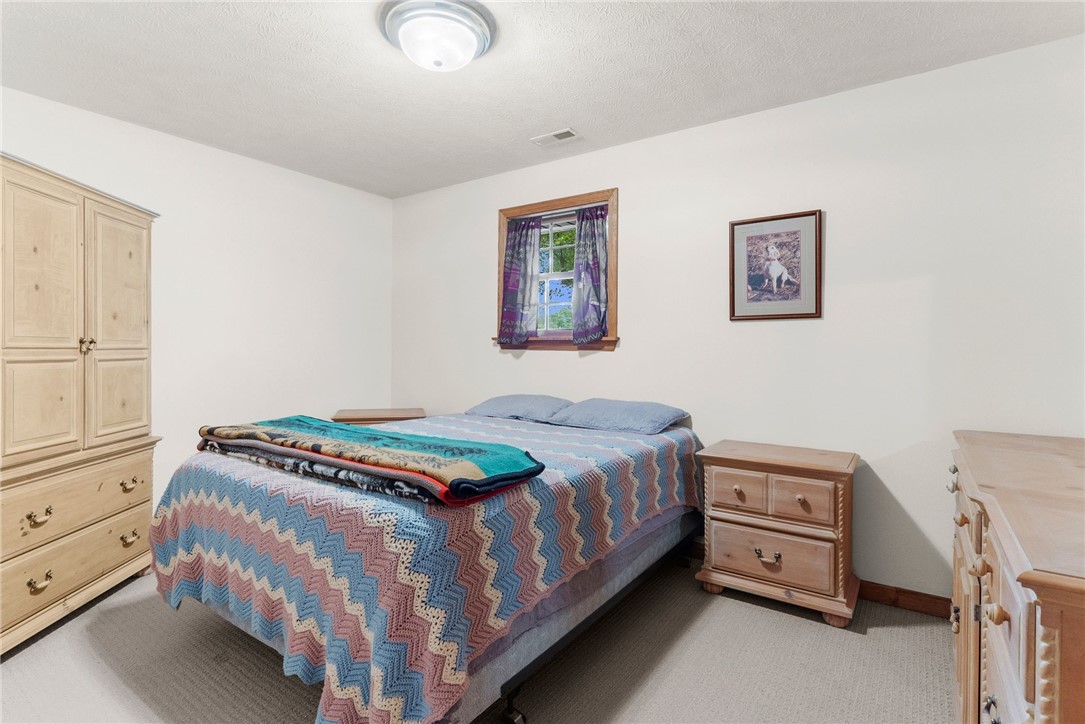 South Pymatuning Twp, Pennsylvania 16150, United States, 5 Bedrooms Bedrooms, ,4 BathroomsBathrooms,Residential,Active,55288