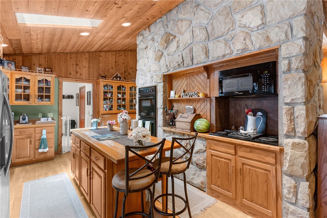 South Pymatuning Twp, Pennsylvania 16150, United States, 5 Bedrooms Bedrooms, ,4 BathroomsBathrooms,Residential,Active,55288