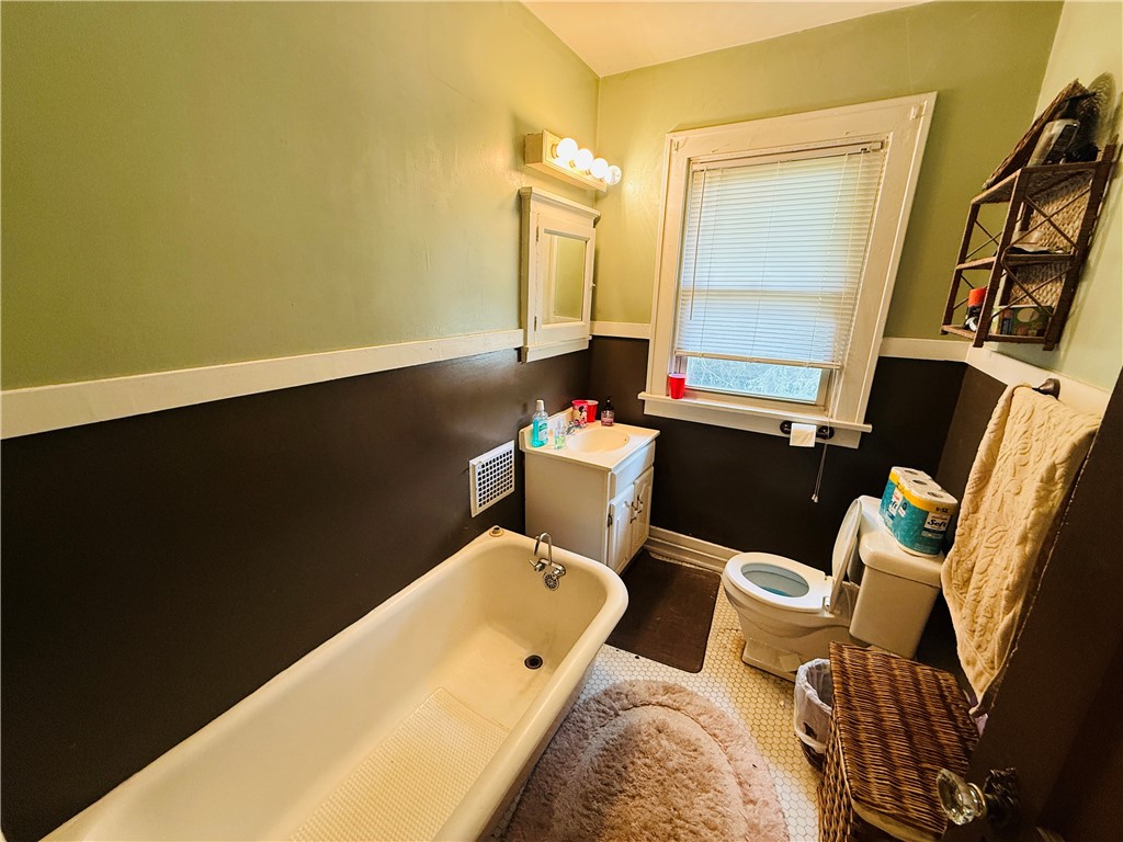 Swissvale, Pennsylvania 15218, United States, ,Residential,Contingent,144328