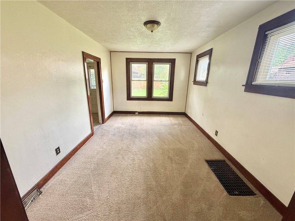 Swissvale, Pennsylvania 15218, United States, ,Residential,Contingent,144328