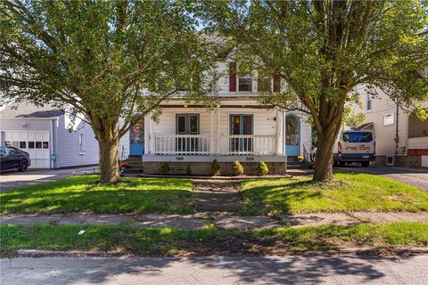 Photo of 275 White Ave, Sharon, PA 16146 (MLS # 1725060)