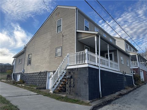 Photo of 259 High St, Mount Pleasant, PA 15666 (MLS # 1731926)