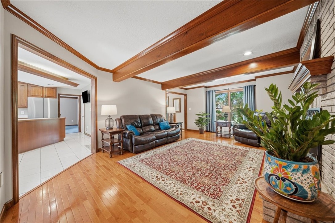135 Elgin Ln