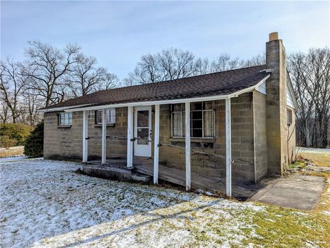 Photo of 152 Victor Rd, Butler, PA 16001 (MLS # 1737363)